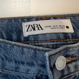 Baggy 90’s full length jean!